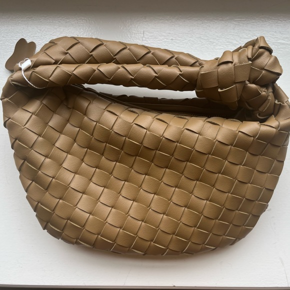 Bottega Veneta Jodie Replica - Beige - Picture 1 of 4
